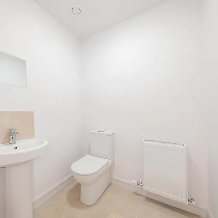 Modern 2 Bed House In Hollystown With Free Parking Prázdninový dům Dublin