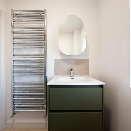 Prázdninový dům Modern 2 Bed House In Hollystown With Free Parking